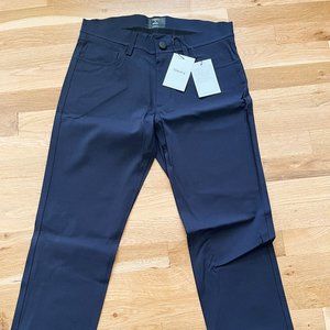 Theory / Size waist 29 / Navy / "Raffi Tech" Slim Fit